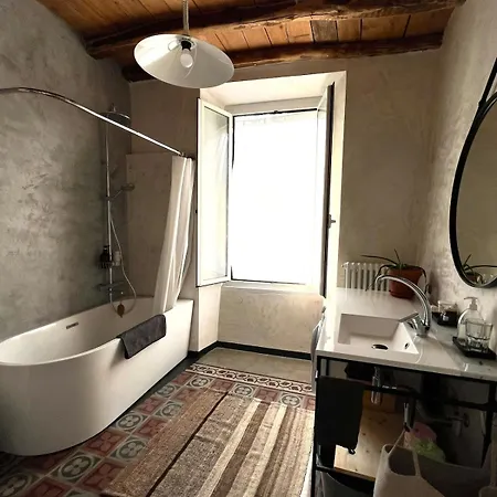 Loft, On With Panoramic Views Nyaraló